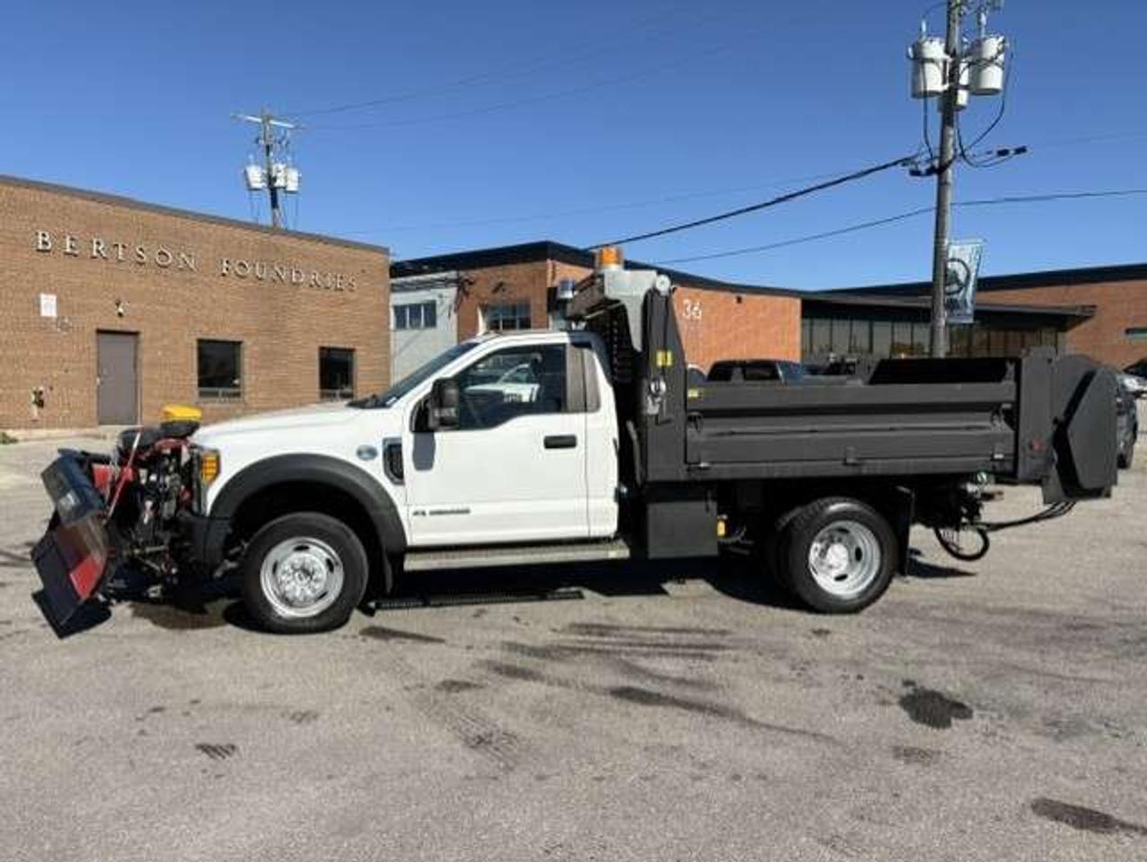 2017 Ford F-450 4X4 DIESEL-9.5FT DUMP BOX-WESTERN SNOW PLOW-SALTER Photo