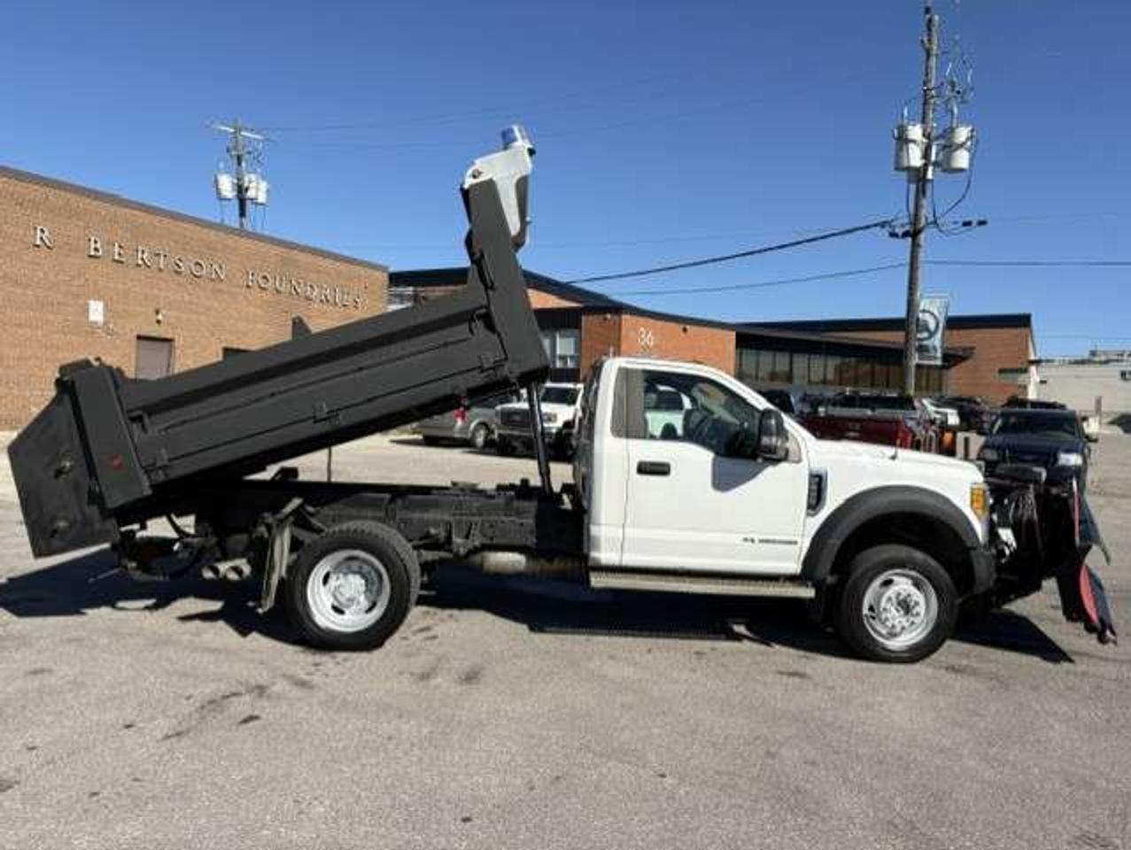 2017 Ford F-450 4X4 DIESEL-9.5FT DUMP BOX-WESTERN SNOW PLOW-SALTER Photo