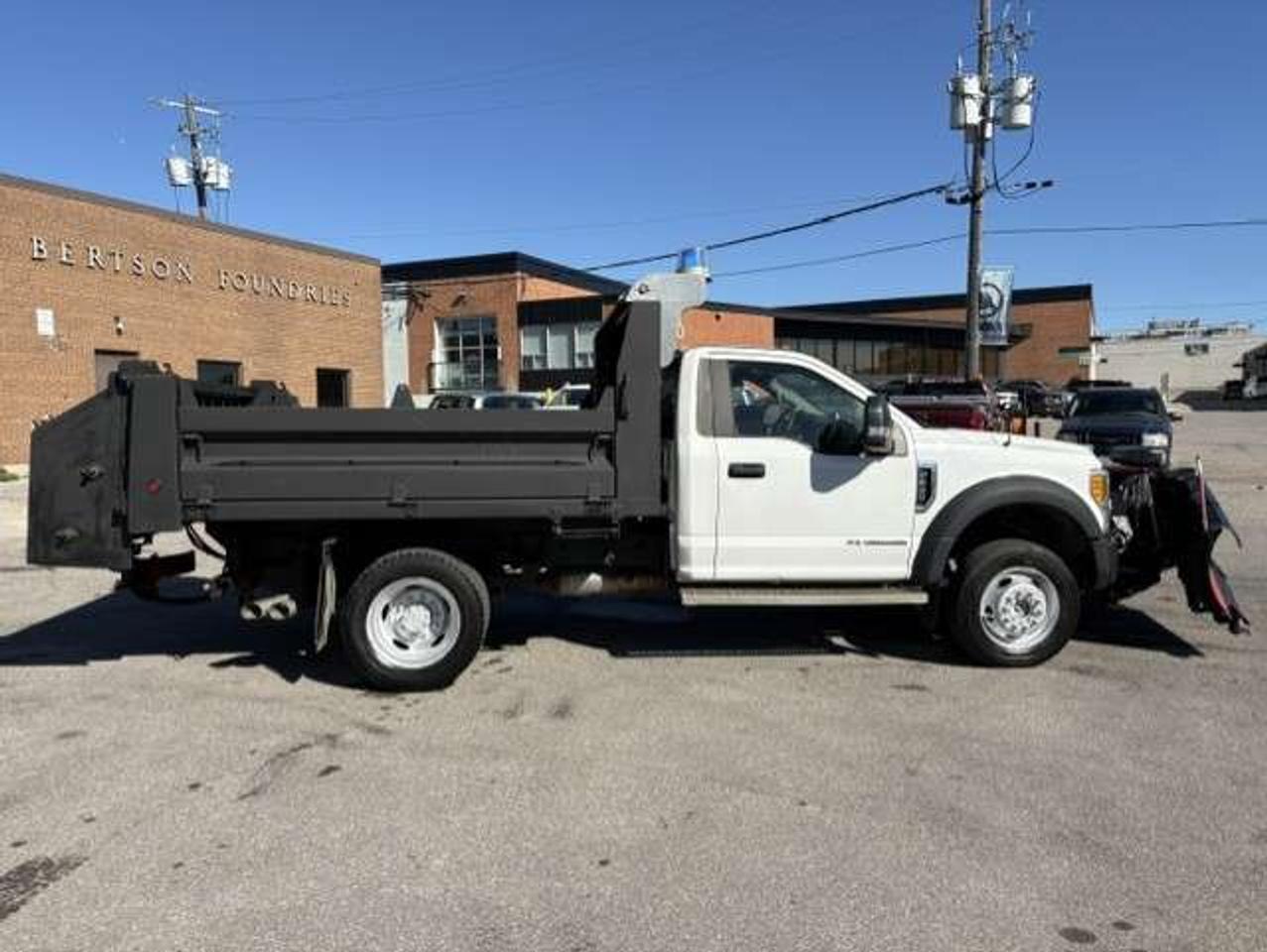 2017 Ford F-450 4X4 DIESEL-9.5FT DUMP BOX-WESTERN SNOW PLOW-SALTER Photo