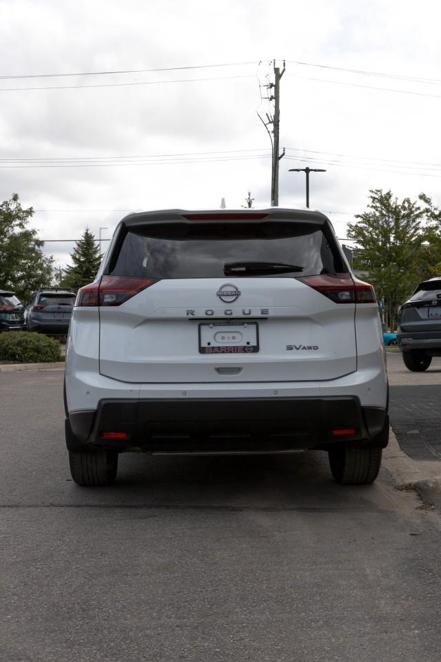 2024 Nissan Rogue SV Moonroof 4dr All-Wheel Drive Sport Utility Photo4