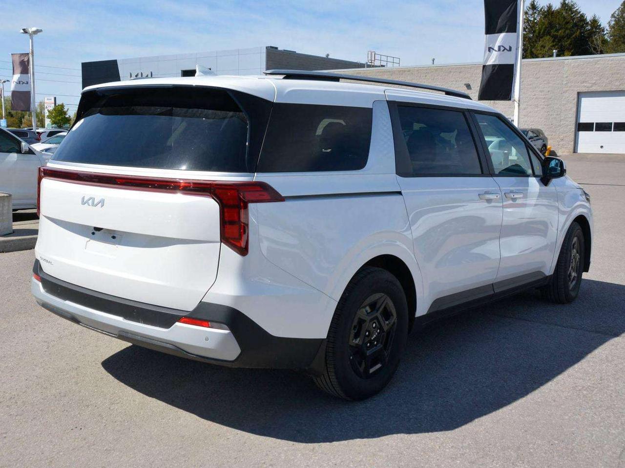 2026 Kia Carnival LX Photo