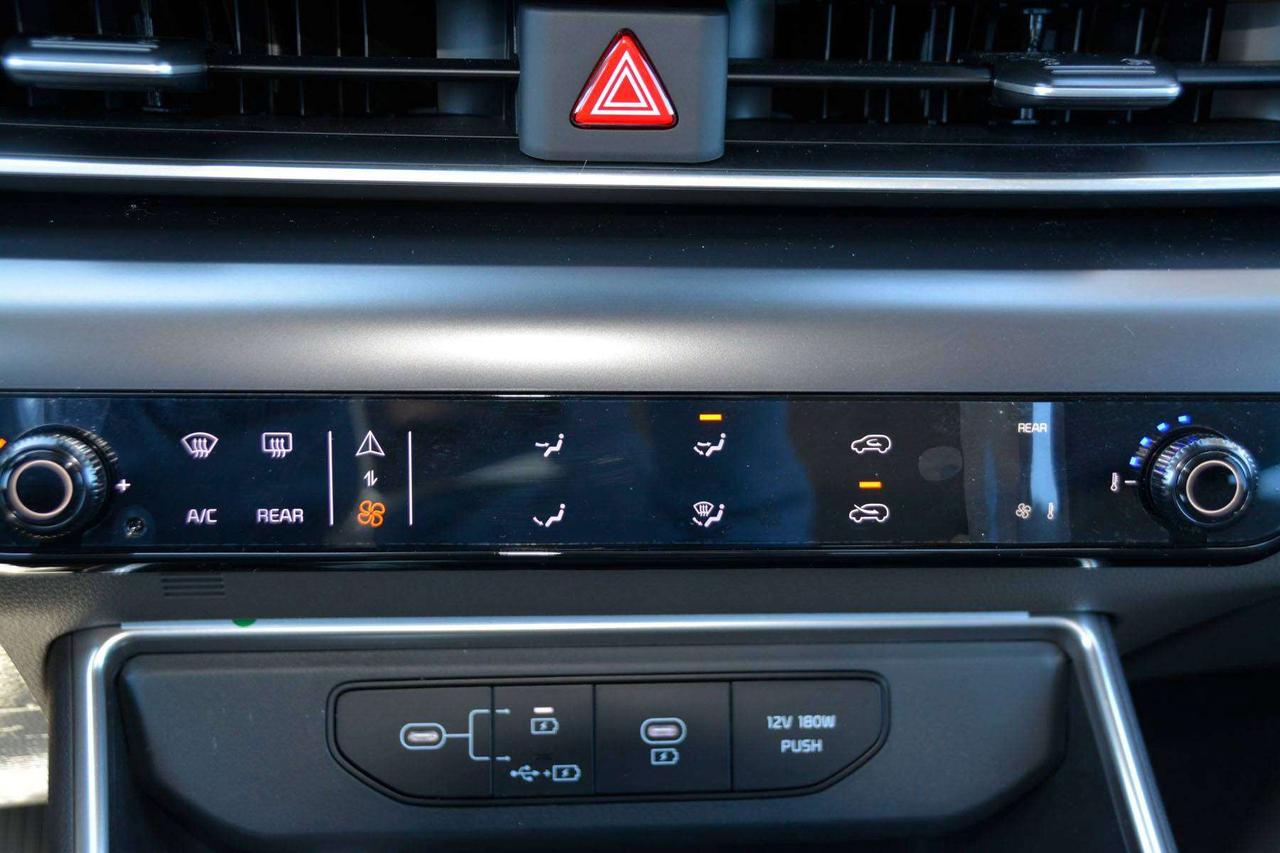 2026 Kia Carnival LX Photo
