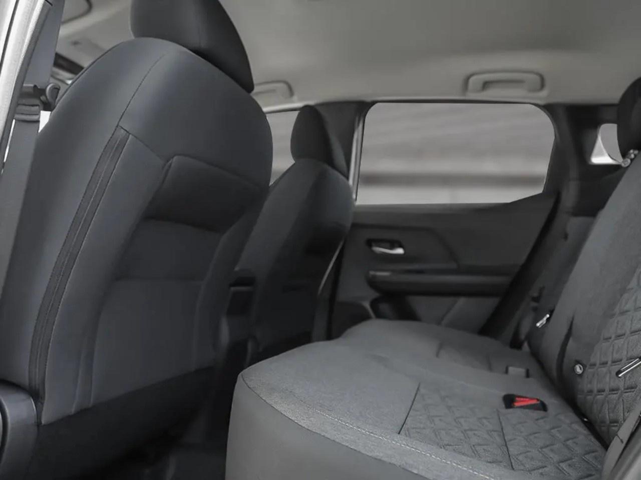2026 Nissan Kicks SV AWD Photo