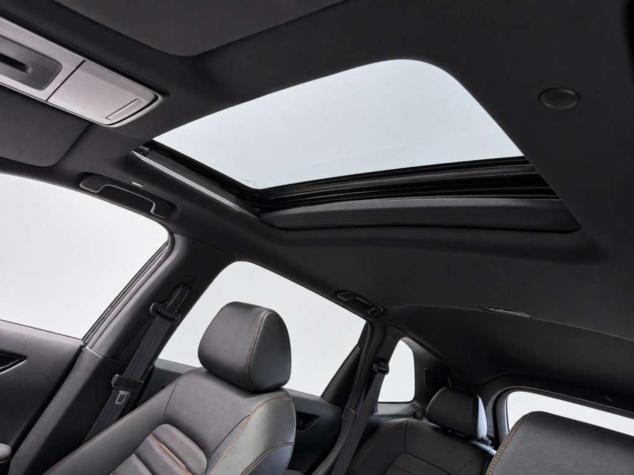 2025 Honda CR-V TOURING HYBRID / AWD / LEATHER / SUNROOF / NAVI / BOSE AUDIO / HEATED STEERING Photo