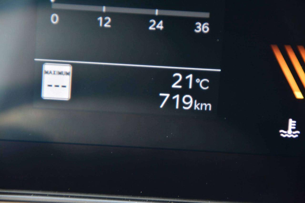 2026 Kia Carnival LX Photo4
