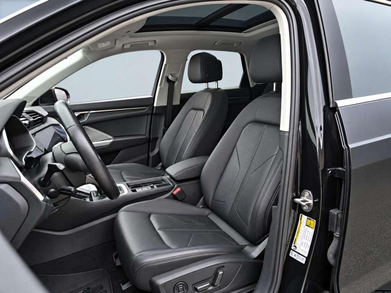 2020 Audi Q3 S LINE / QUATTRO AWD / 2.0T / LEATHER / PANOROOF / HEATED SEATS / BACKUP CAM Photo