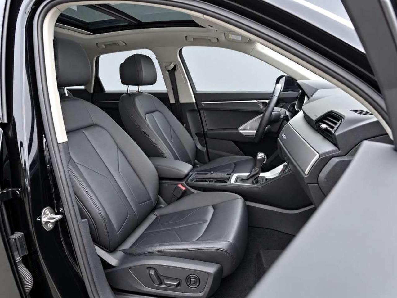 2020 Audi Q3 S LINE / QUATTRO AWD / 2.0T / LEATHER / PANOROOF / HEATED SEATS / BACKUP CAM Photo