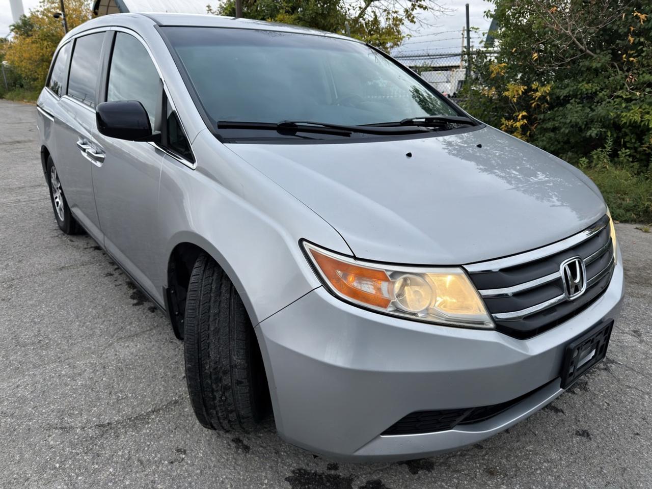 2011 Honda Odyssey EX Photo