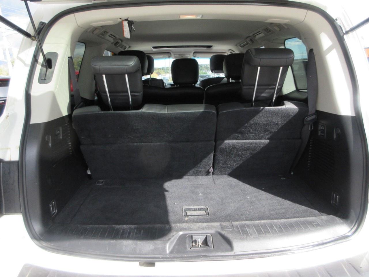 2017 Nissan Armada  Photo
