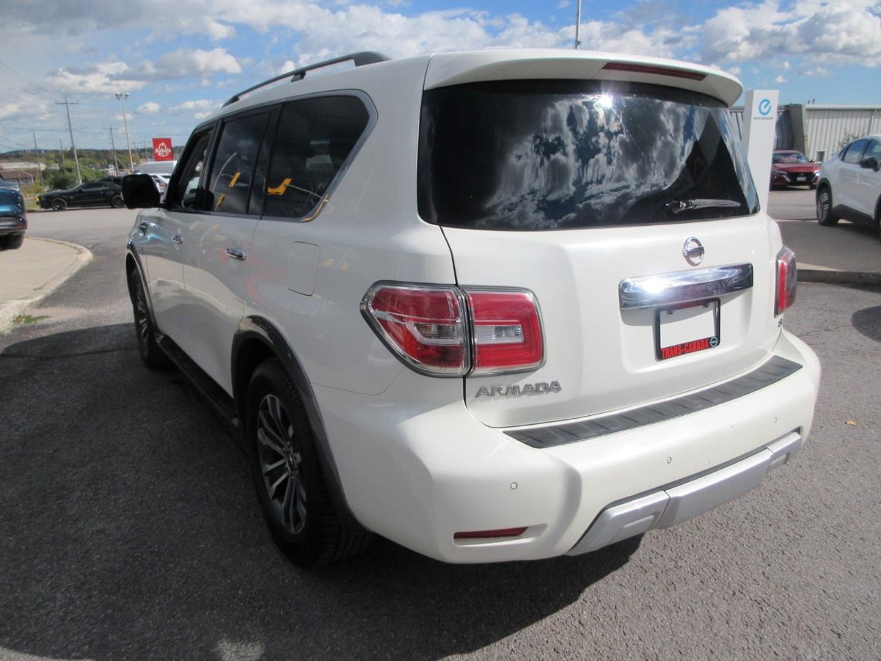 2017 Nissan Armada  Photo