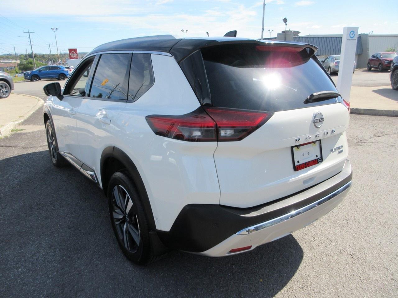 2022 Nissan Rogue AWD Platinum Photo