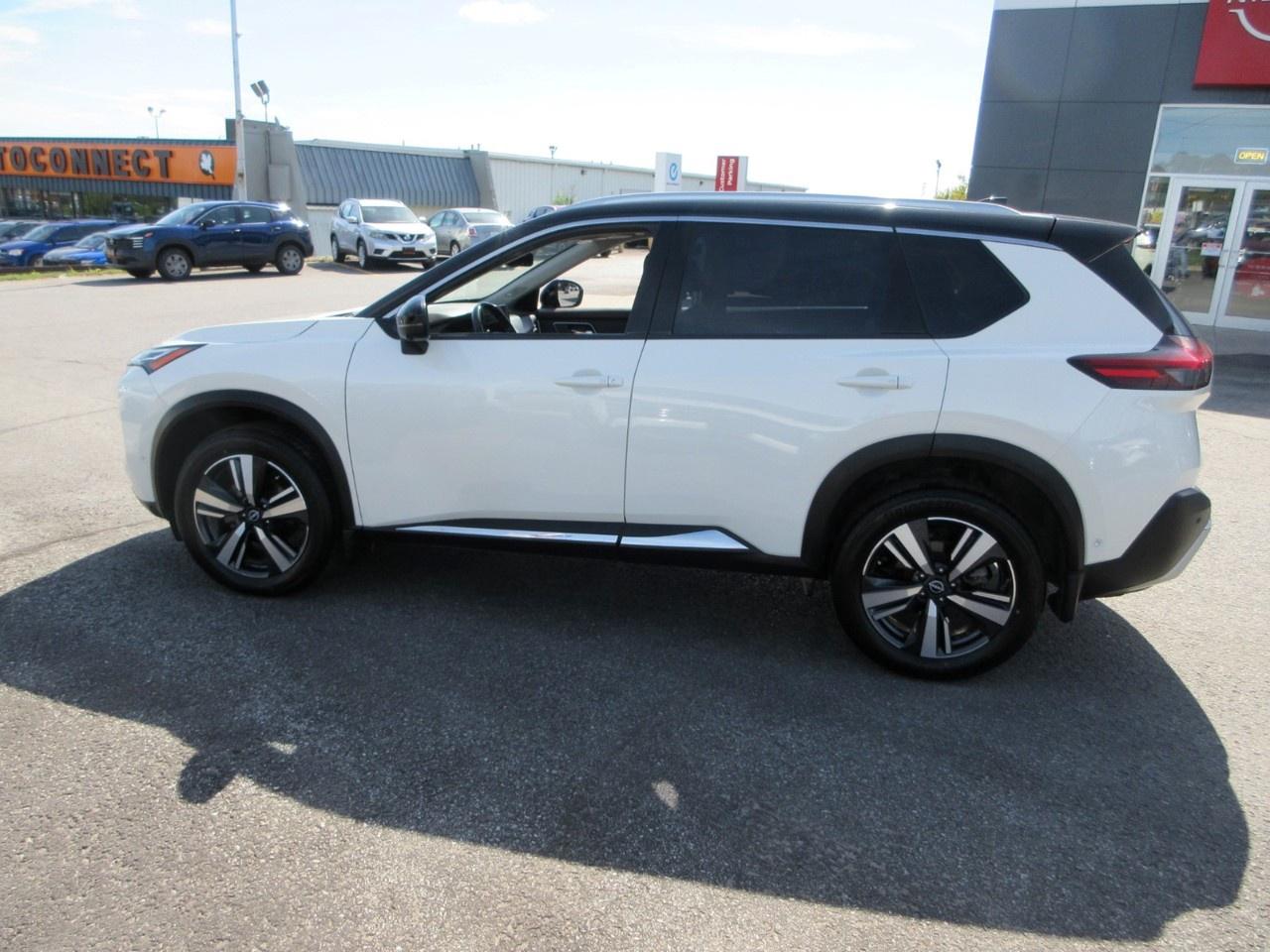 2022 Nissan Rogue AWD Platinum Photo5