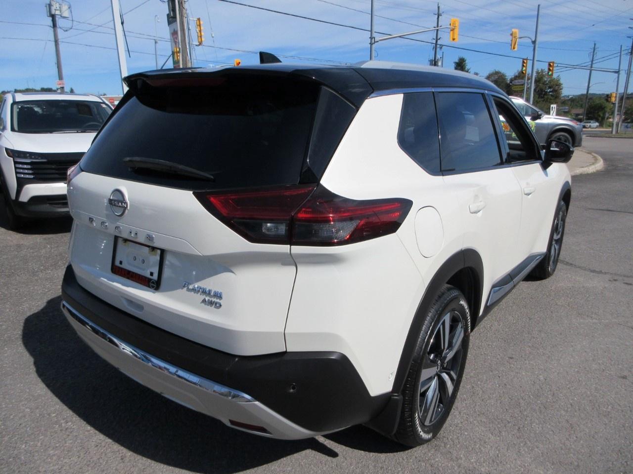 2022 Nissan Rogue AWD Platinum Photo