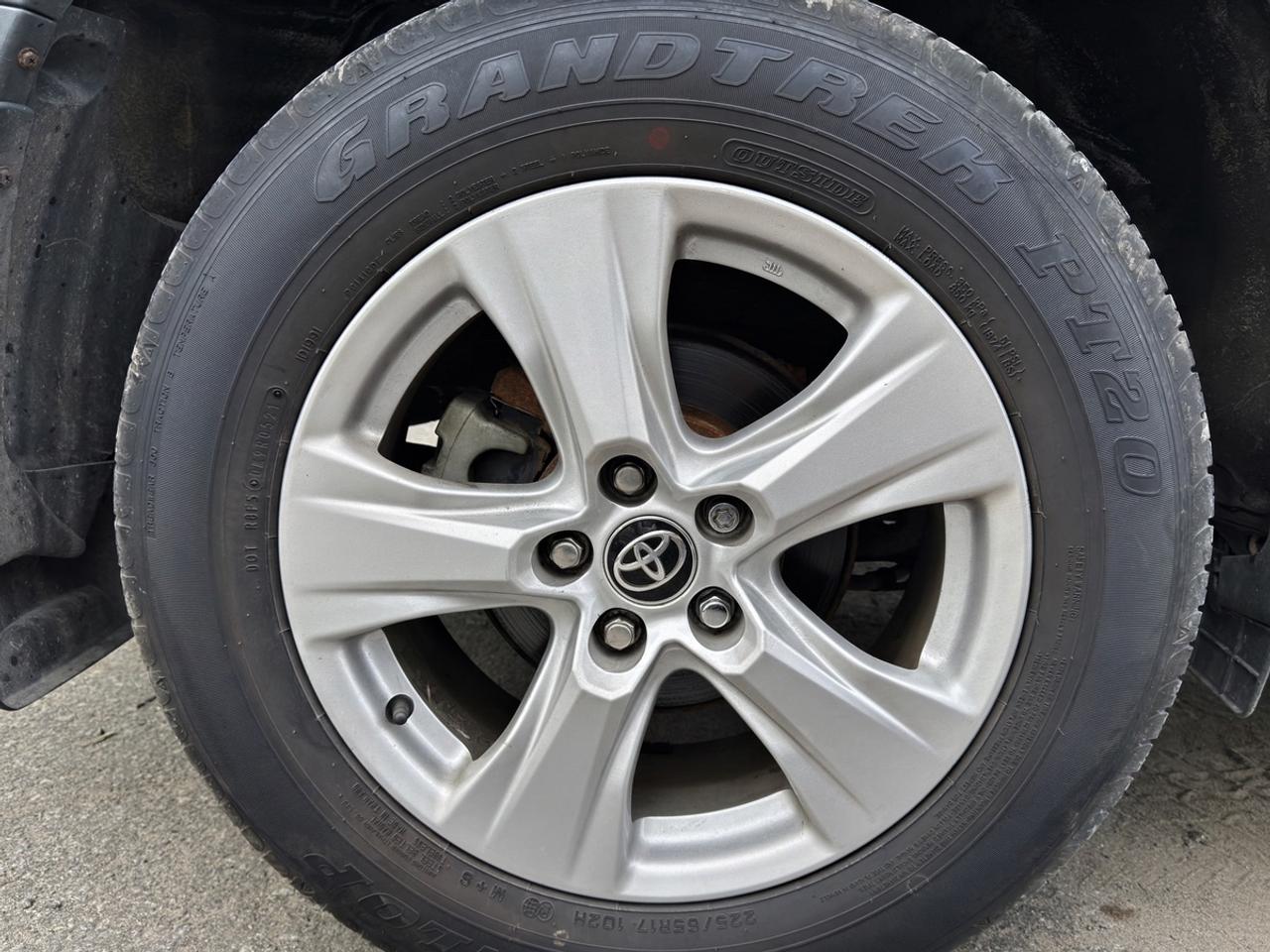 2015 Toyota RAV4 XLE Photo
