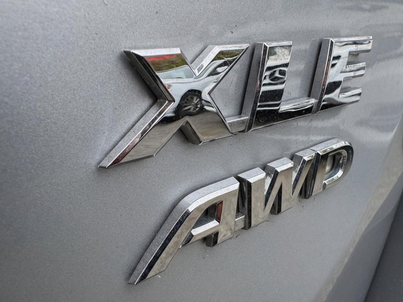 2015 Toyota RAV4 XLE Photo