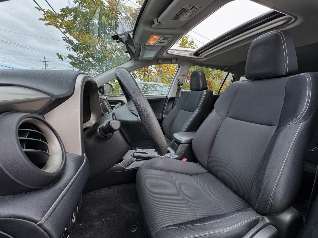 2015 Toyota RAV4 XLE Photo