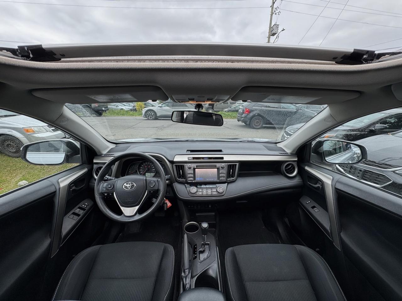 2015 Toyota RAV4 XLE Photo