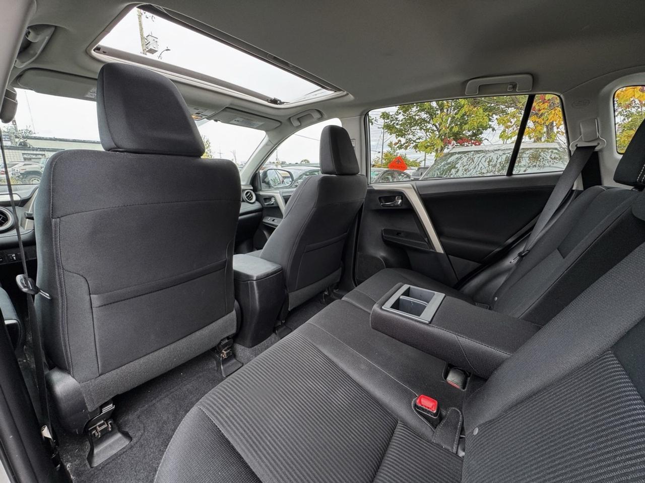 2015 Toyota RAV4 XLE Photo