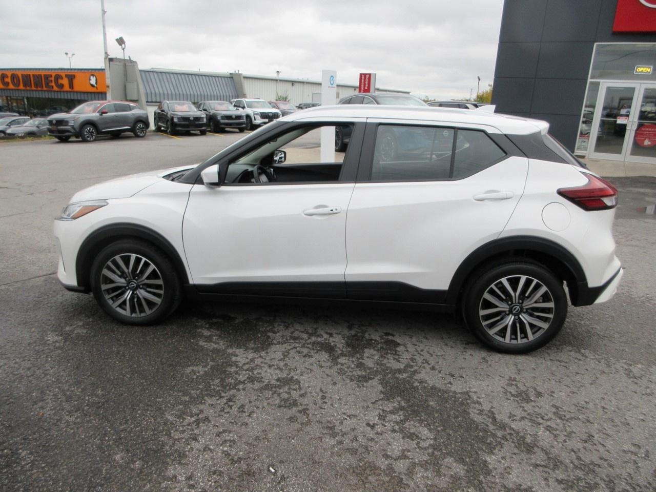 2024 Nissan Kicks SV FWD Photo5