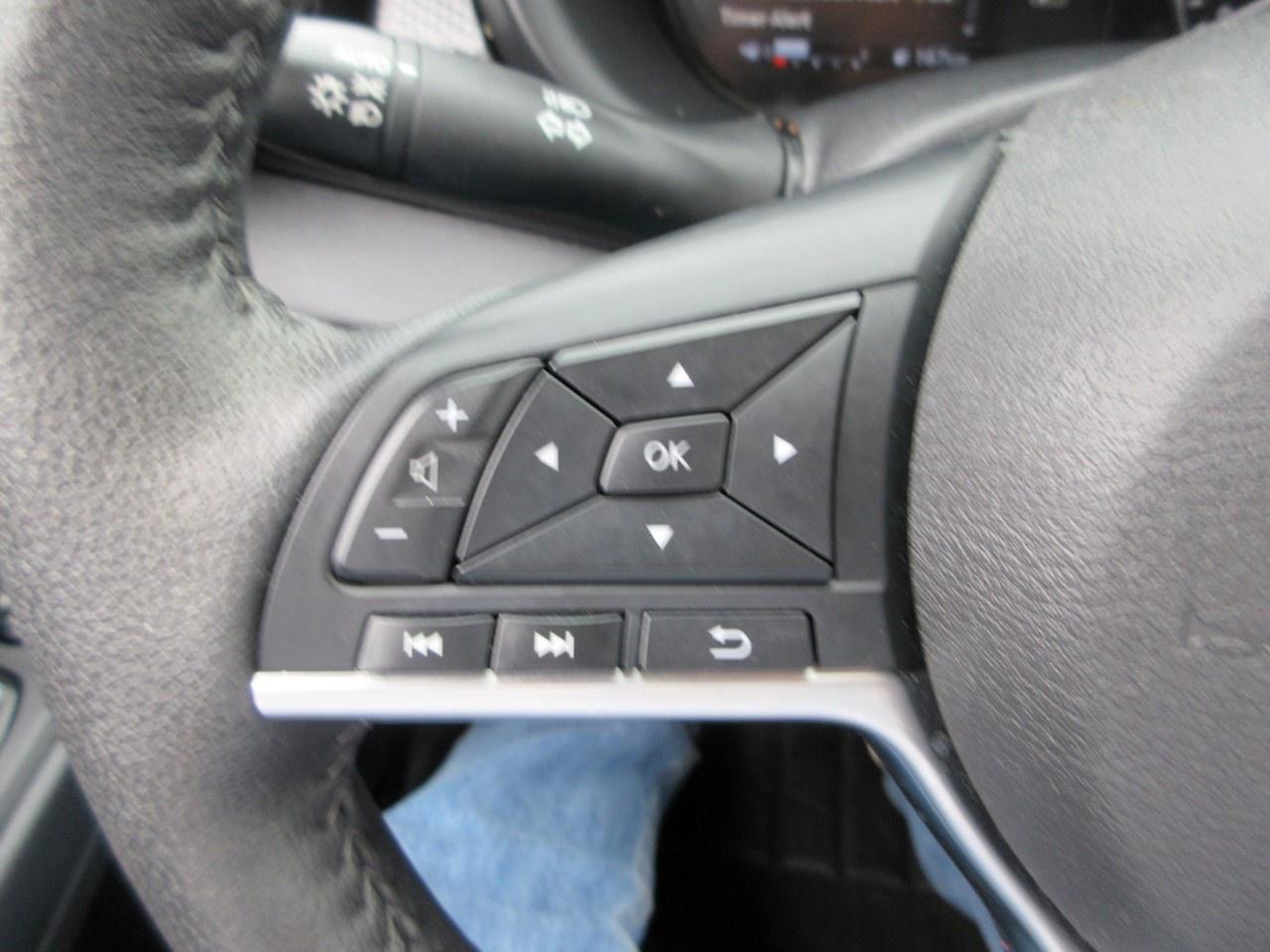 2024 Nissan Kicks SV FWD Photo