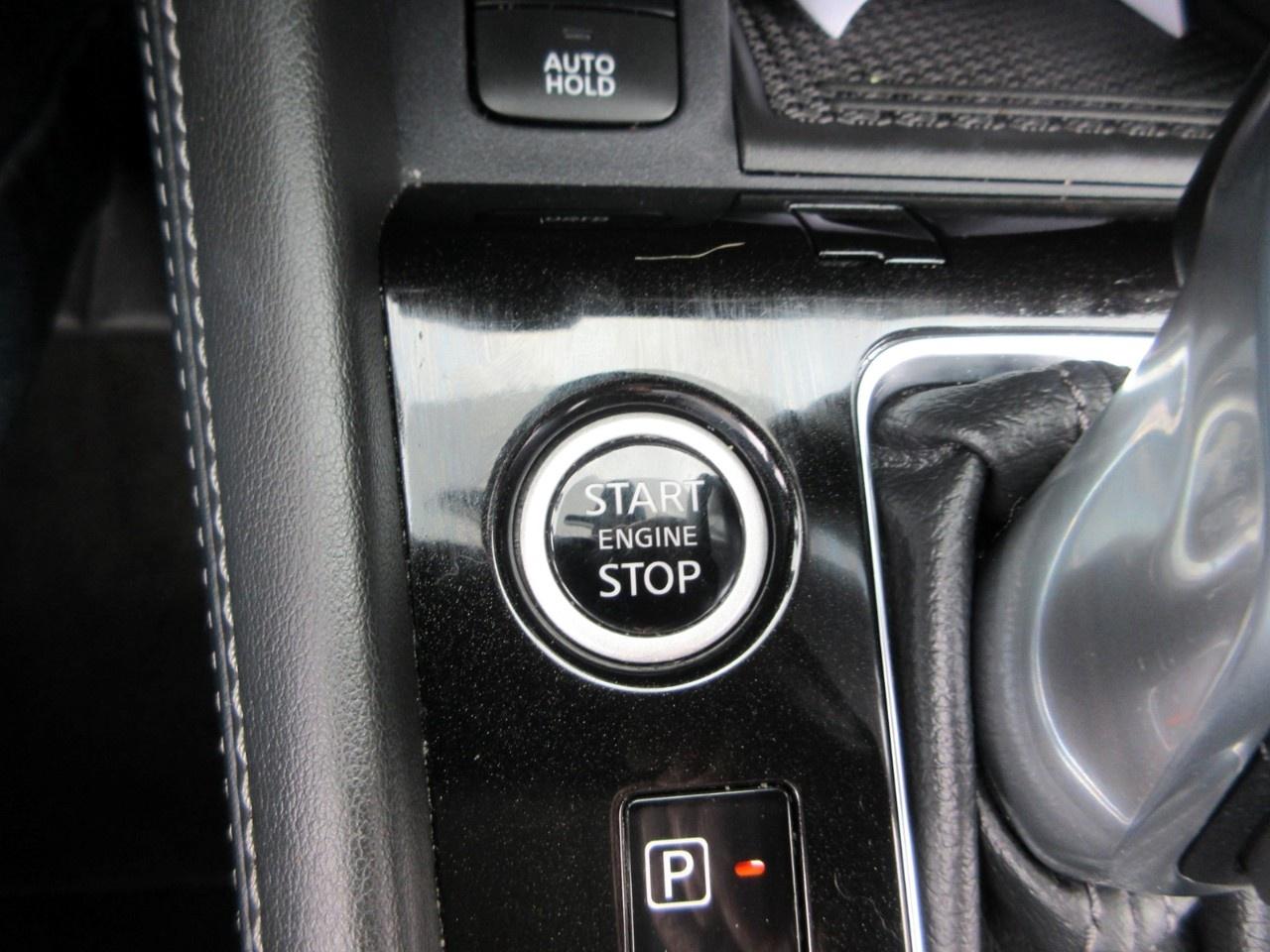2024 Nissan Kicks SV FWD Photo