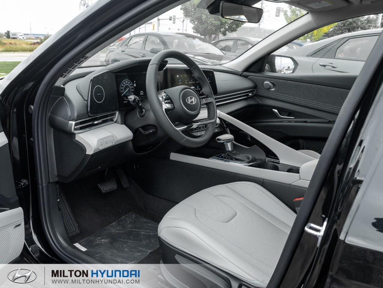 2026 Hyundai Elantra HEV Luxury 4dr Sedan Photo