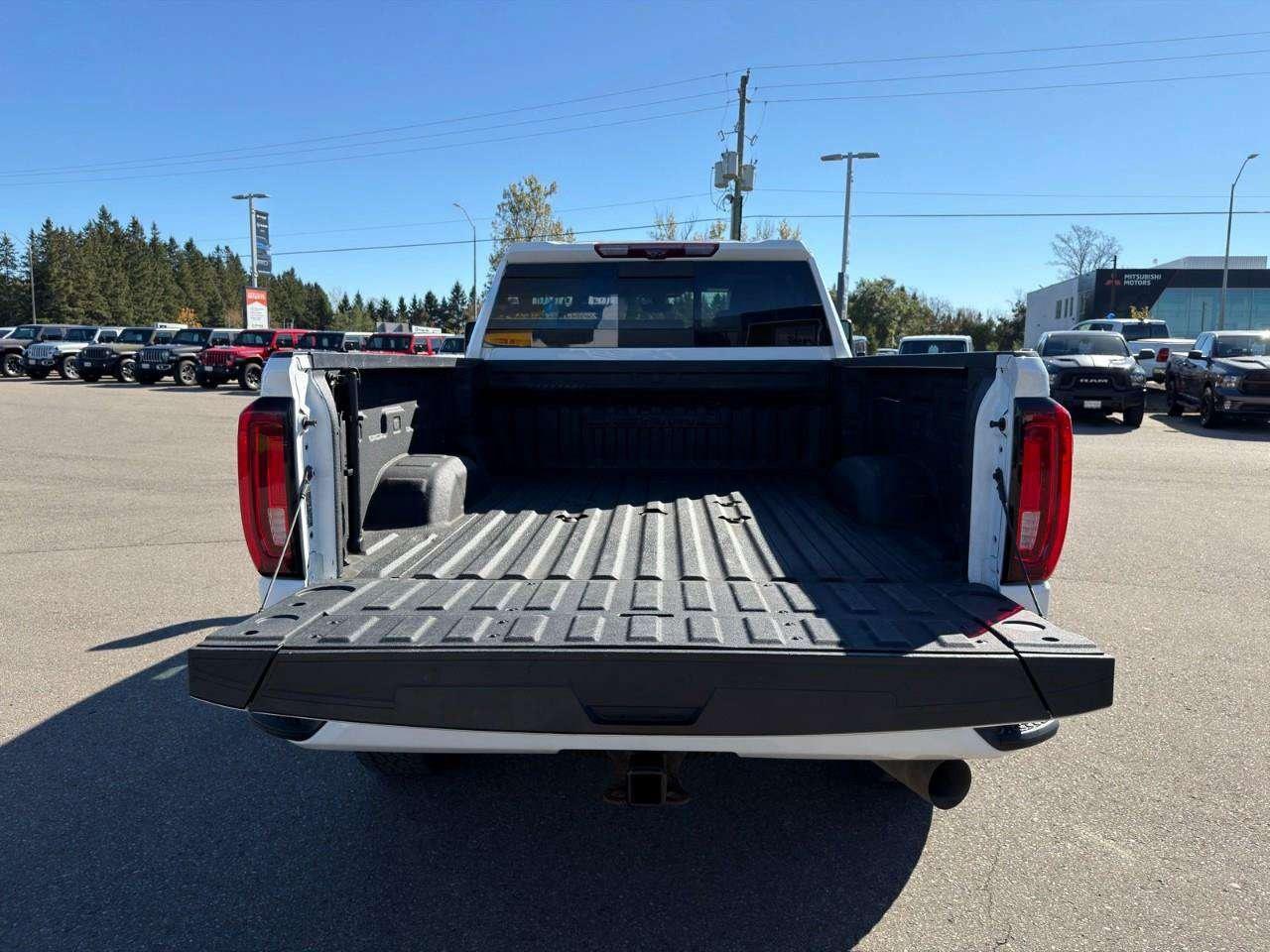 2023 GMC Sierra 3500HD SUNROOF   360 CAM   ONE OWNER Photo3