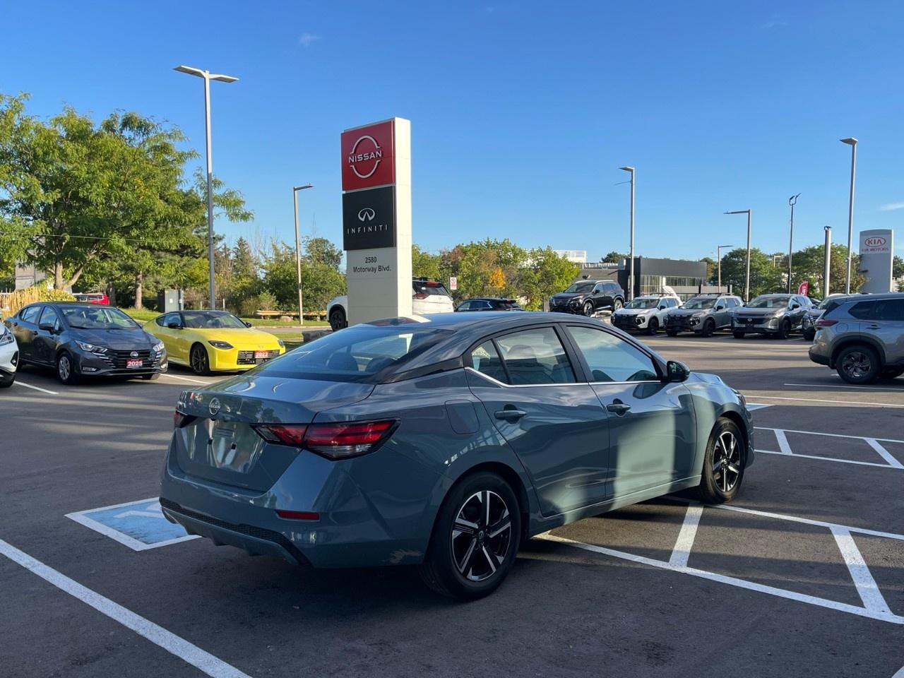 2025 Nissan Sentra SV CVT Photo