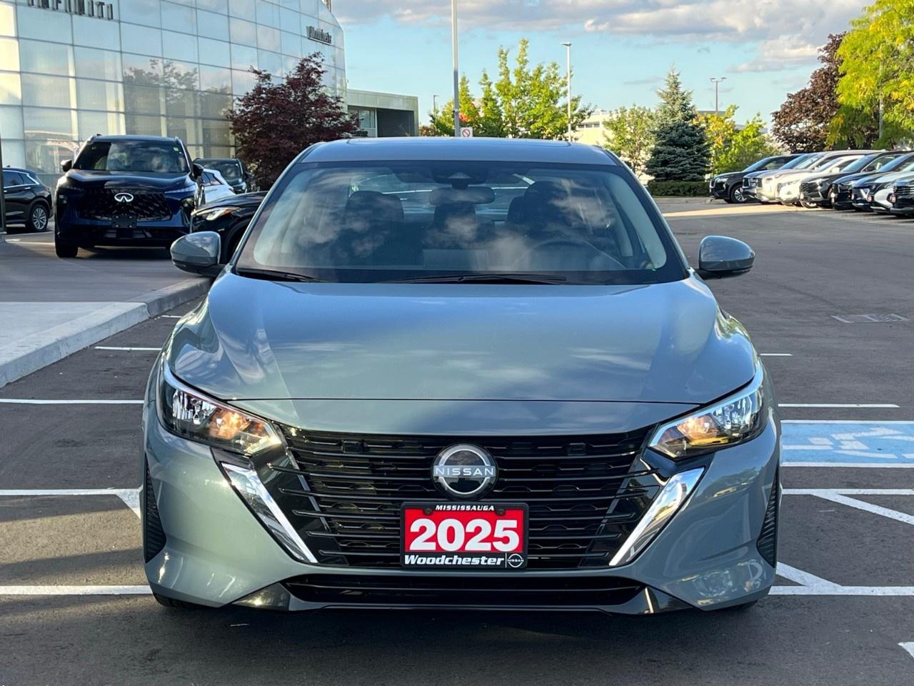 2025 Nissan Sentra SV CVT Photo