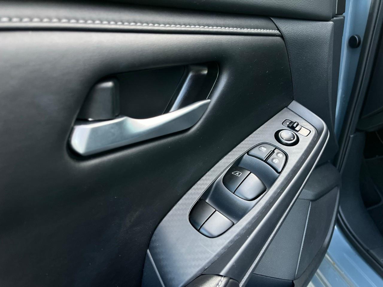 2025 Nissan Sentra SV CVT Photo