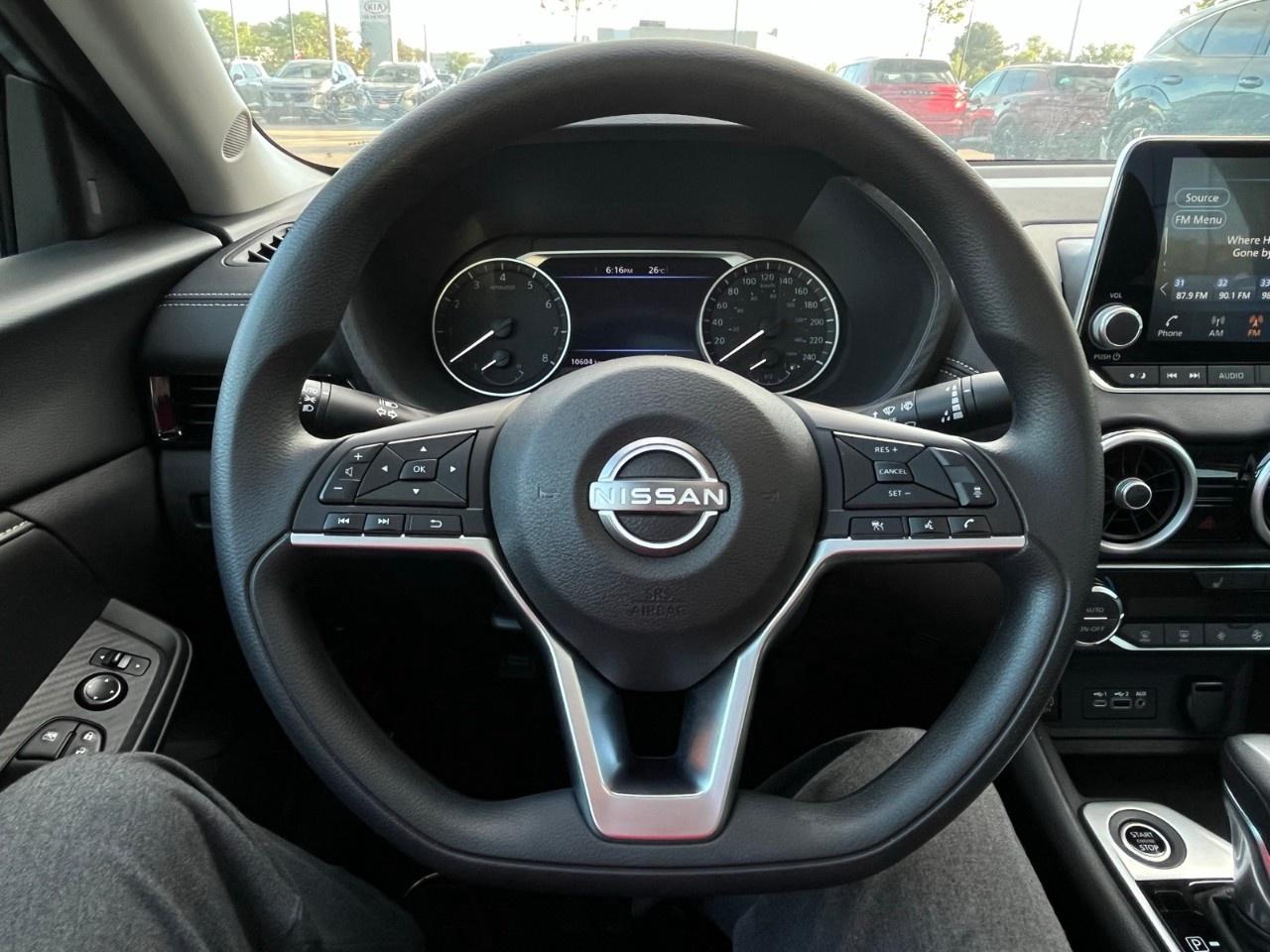 2025 Nissan Sentra SV CVT Photo