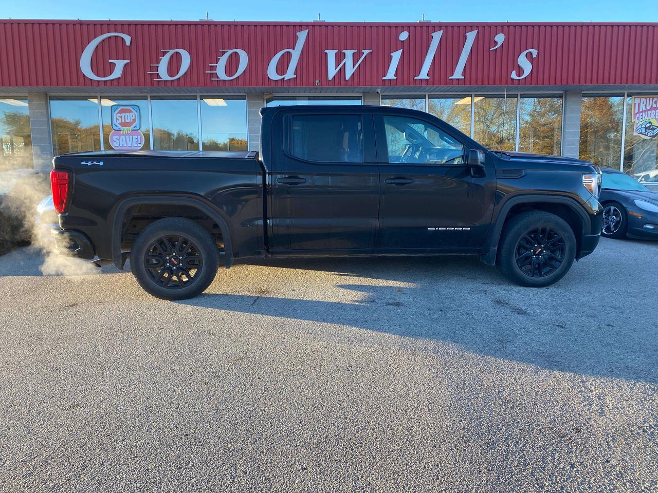 2020 GMC Sierra 1500 CLEAN CARFAX, 4X4! Photo0