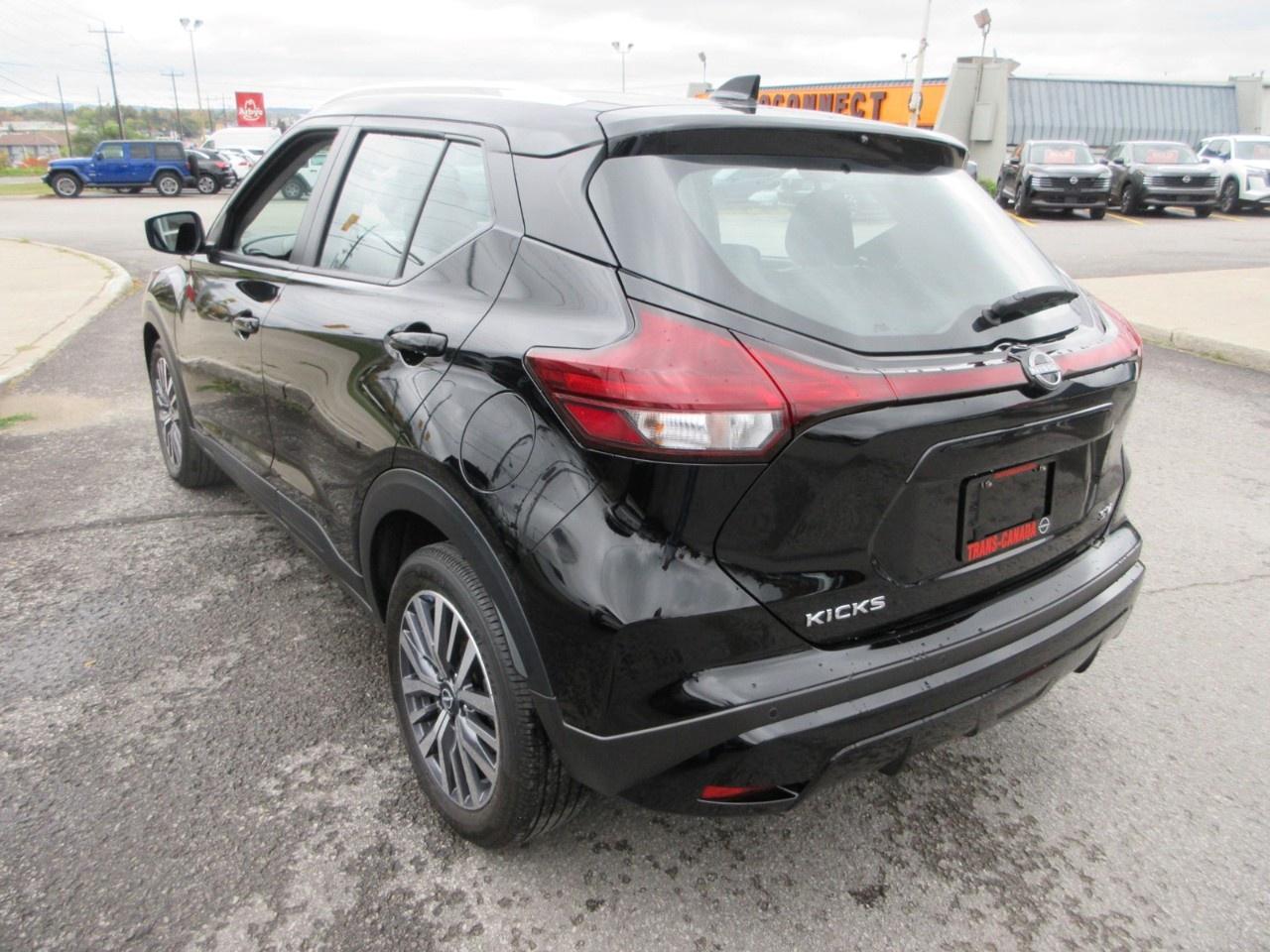 2024 Nissan Kicks SV FWD Photo