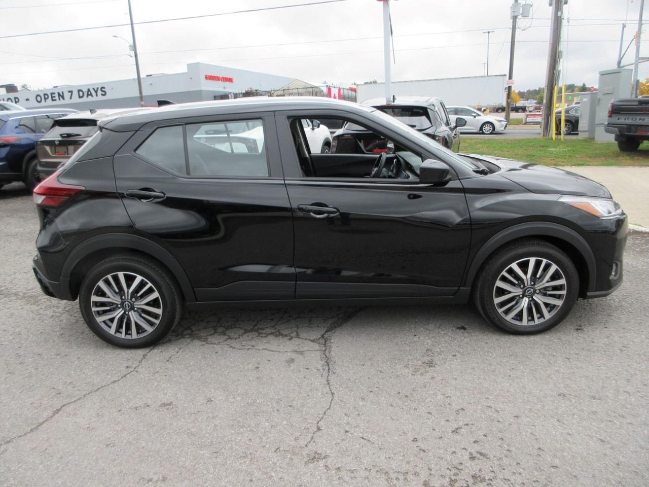 2024 Nissan Kicks SV FWD Photo