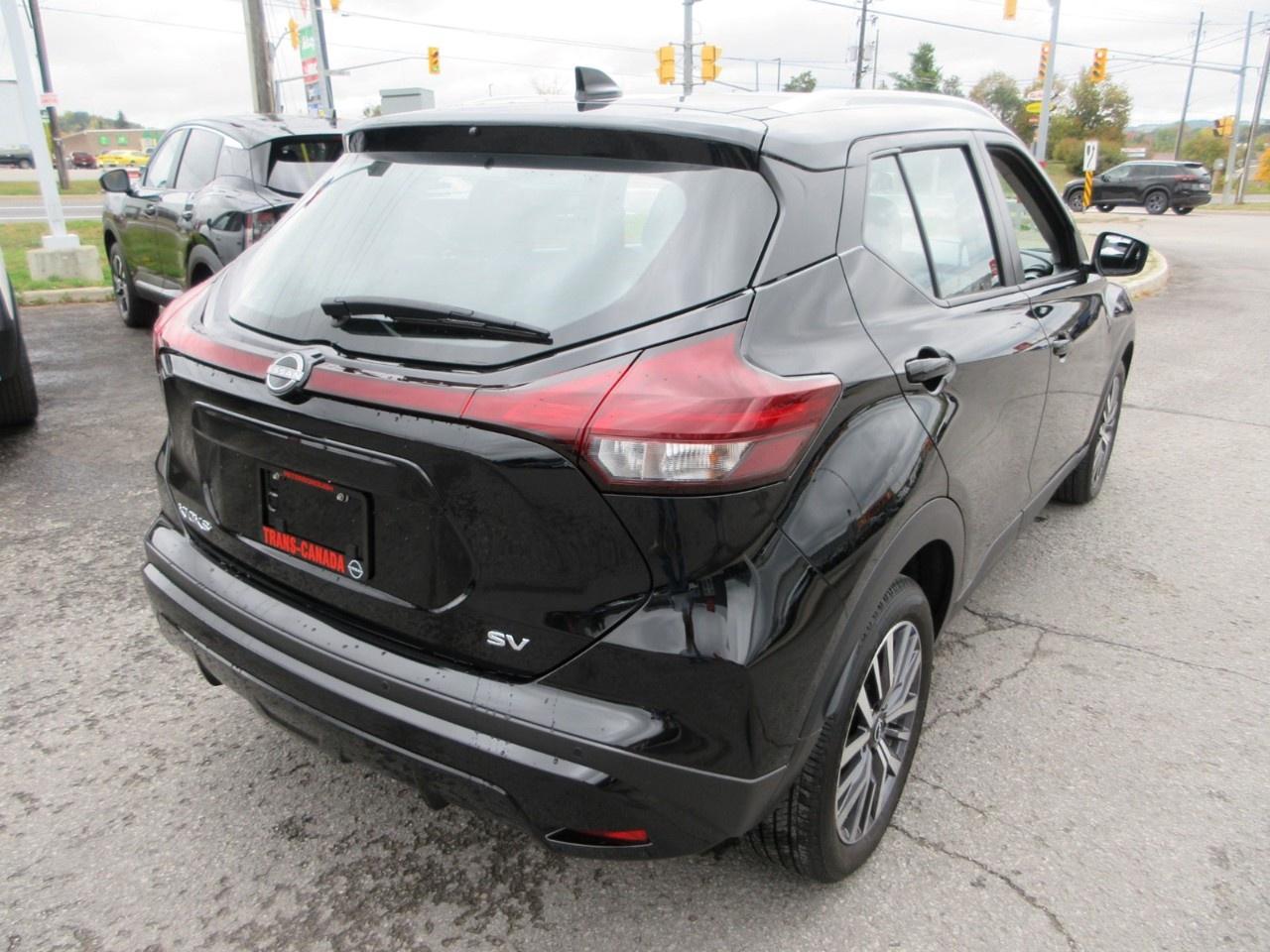 2024 Nissan Kicks SV FWD Photo