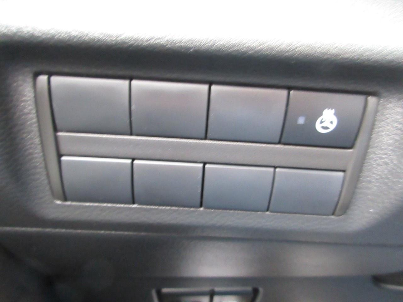 2024 Nissan Kicks SV FWD Photo