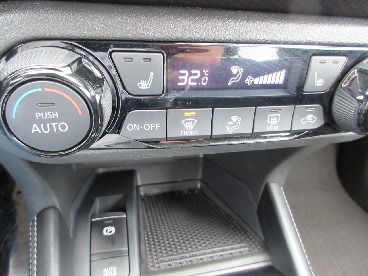 2024 Nissan Kicks SV FWD Photo