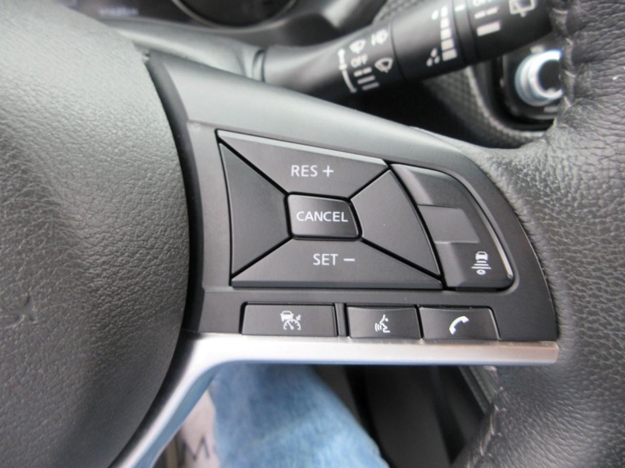 2024 Nissan Kicks SV FWD Photo