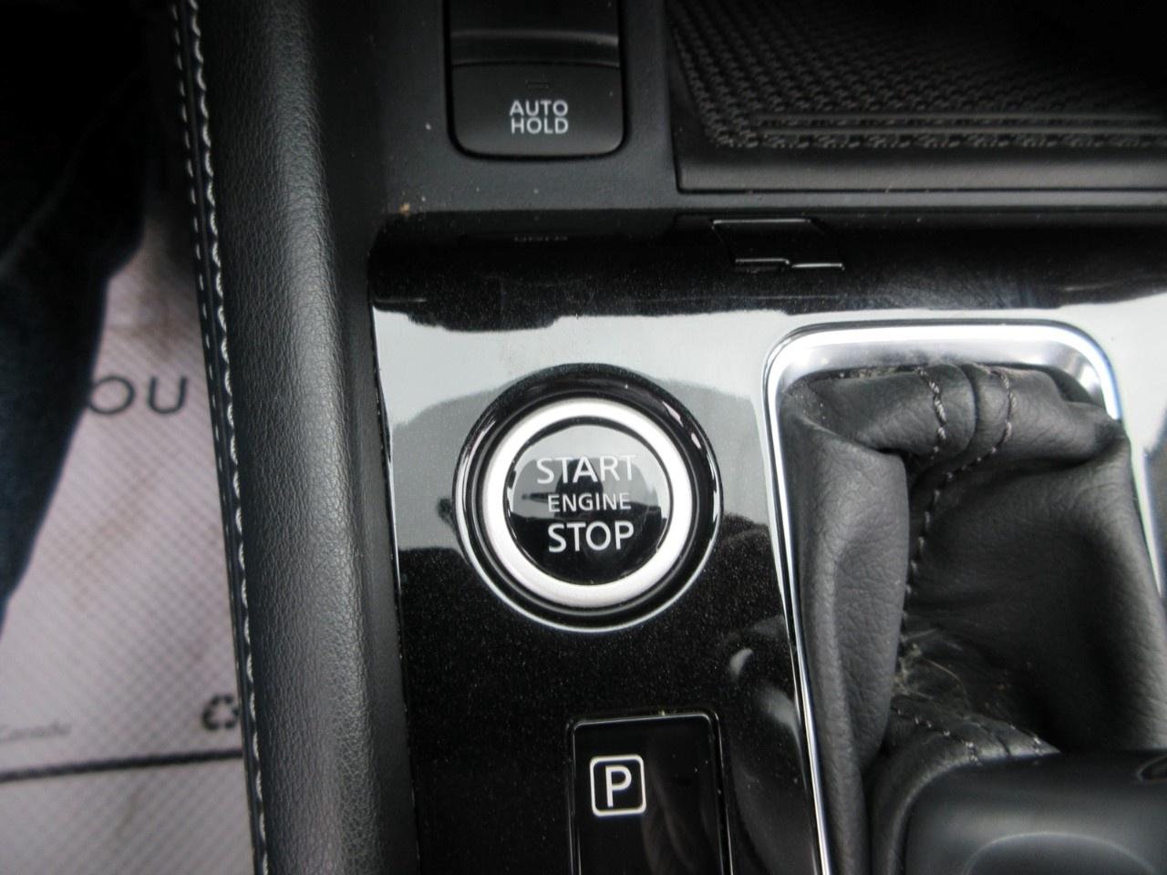 2024 Nissan Kicks SV FWD Photo