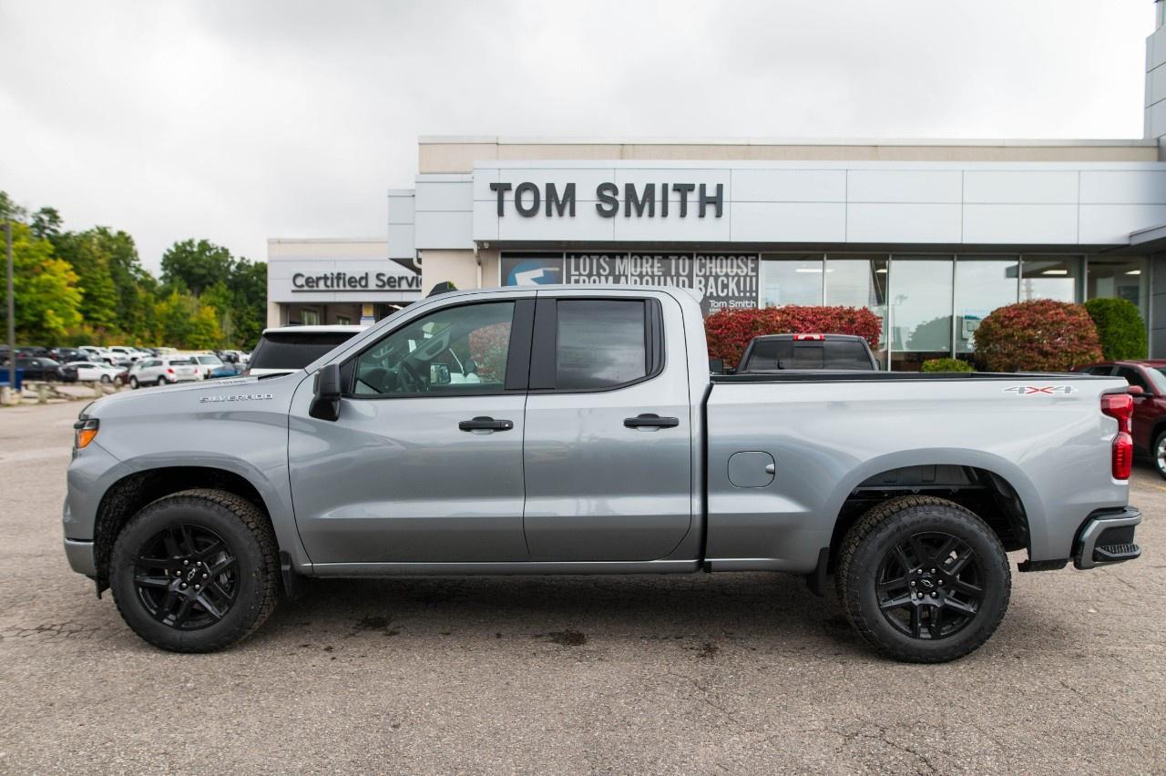 2025 Chevrolet Silverado 1500 Double Cab Standard Box 4-Wheel Drive Custom Photo1