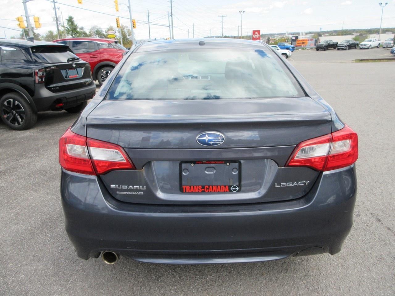 2015 Subaru Legacy 4dr Sdn CVT 2.5i w/Limited Pkg Photo3