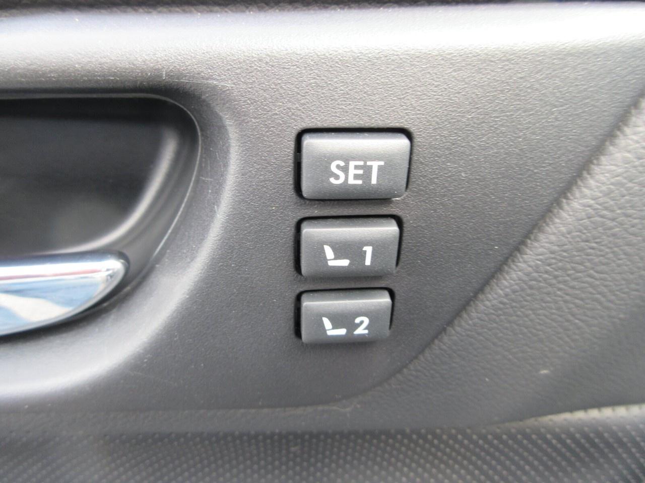 2015 Subaru Legacy 4dr Sdn CVT 2.5i w/Limited Pkg Photo
