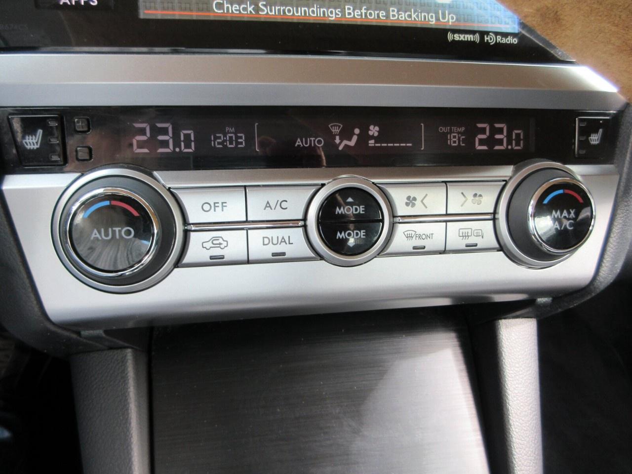 2015 Subaru Legacy 4dr Sdn CVT 2.5i w/Limited Pkg Photo