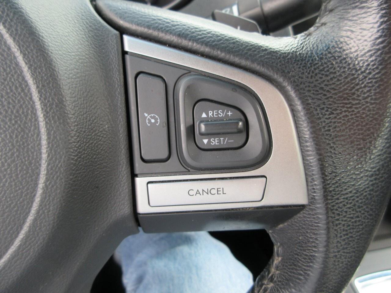 2015 Subaru Legacy 4dr Sdn CVT 2.5i w/Limited Pkg Photo