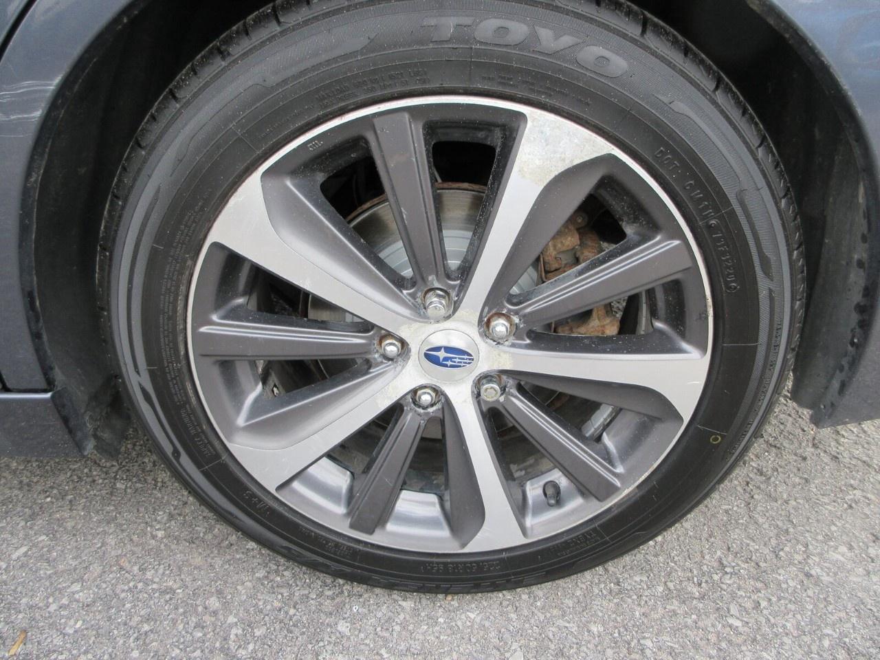 2015 Subaru Legacy 4dr Sdn CVT 2.5i w/Limited Pkg Photo