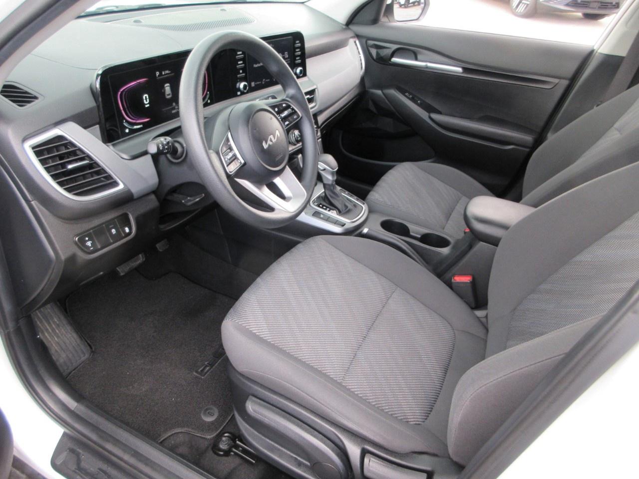 2024 Kia Seltos LX FWD Photo