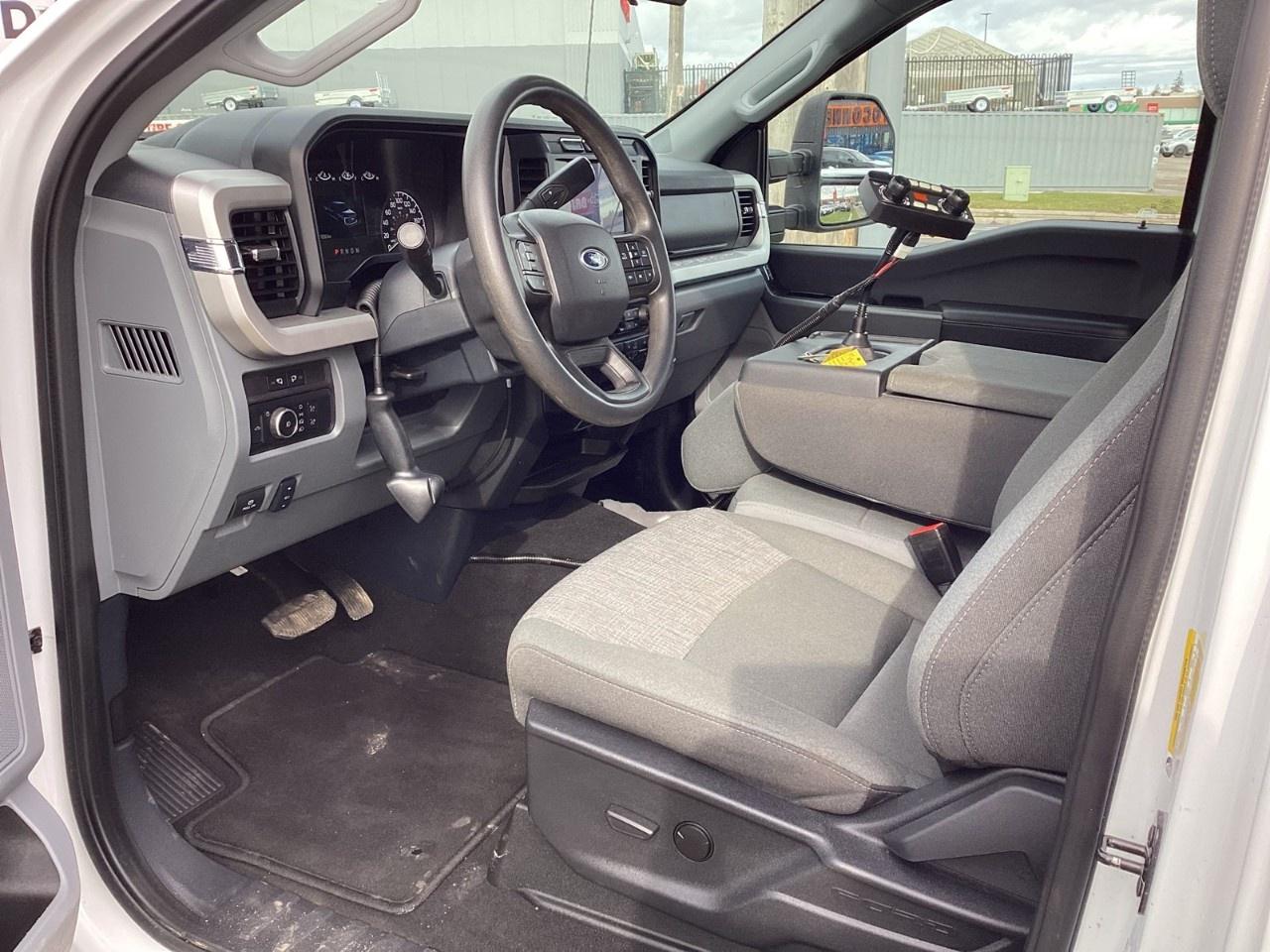 2024 Ford SUPER DUTY F-250 SRW  Photo