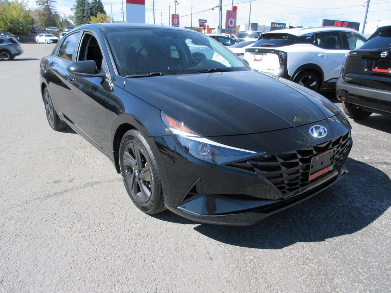 2022 Hyundai Elantra Preferred IVT Photo