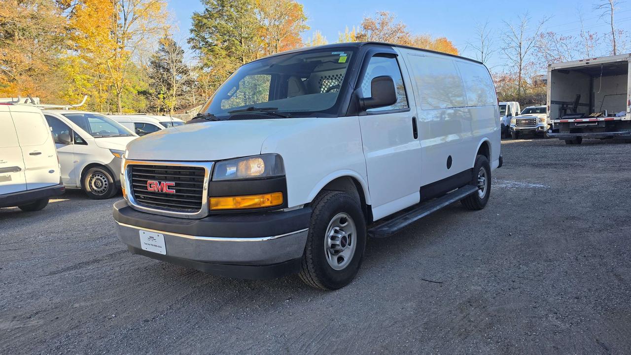 2017 GMC Savana 2500 G2500 - 4.8L V8 - Cruise/Divider - VN-329218 Photo0