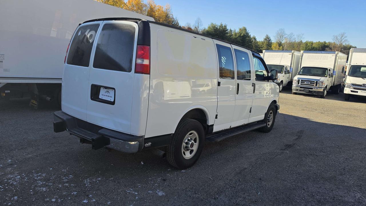 2017 GMC Savana 2500 G2500 - 4.8L V8 - Cruise/Divider - VN-329218 Photo